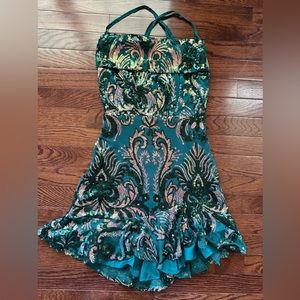 Selfie Leslie Women’s Sequin Mini Dress. Size Small-Perfect for Homecoming!!